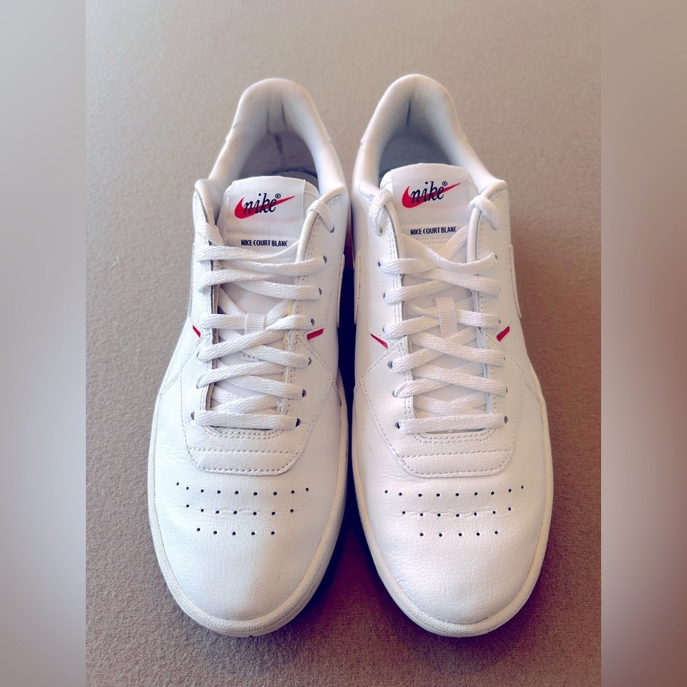 EUC Nike Court Blanc Women's White Team Orange Sneakers. Size 9.5​​